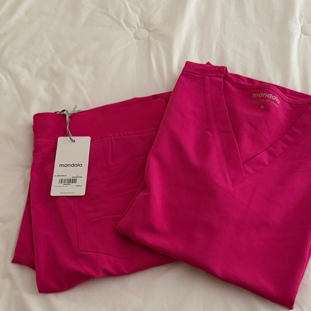 Mandala Vivid Pink Scrub Set